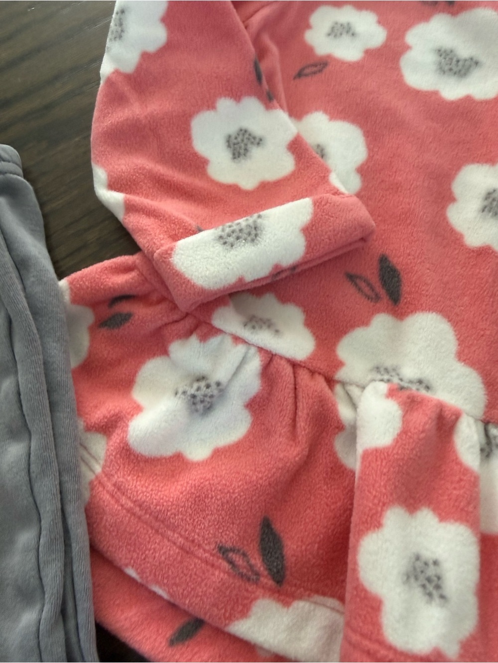 18 Month Carter’s Outfit - Picture 5 of 9